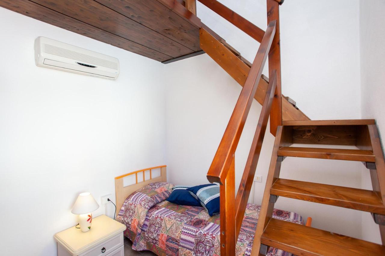 Delta 3 Apartment Orosei Bagian luar foto