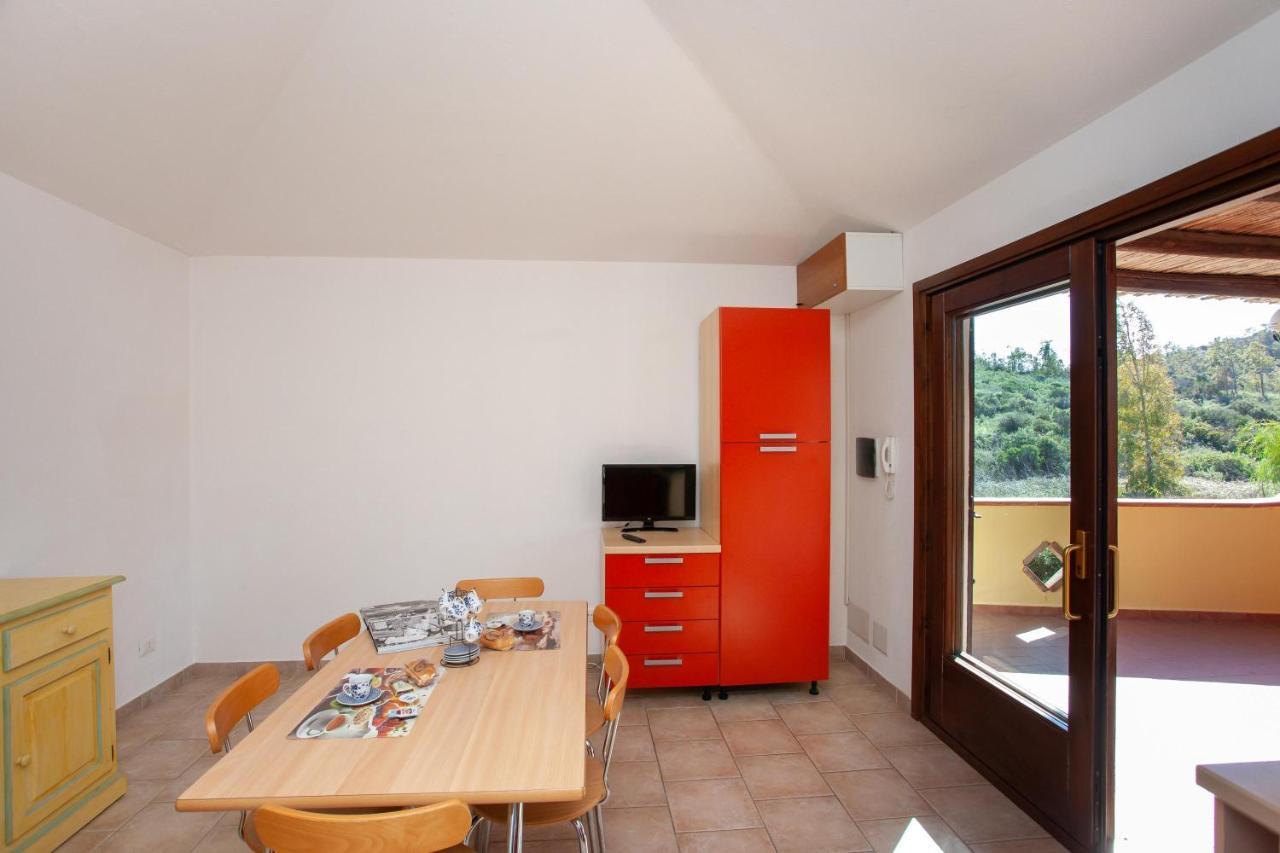 Delta 3 Apartment Orosei Bagian luar foto